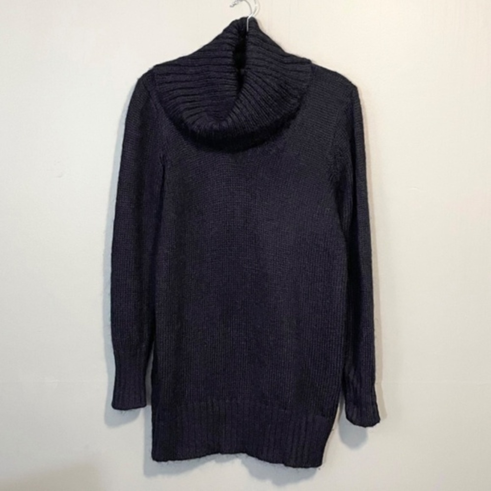 2/$30 EUC H&M Premium Mohair Blend Navy Turtleneck Sweater Large